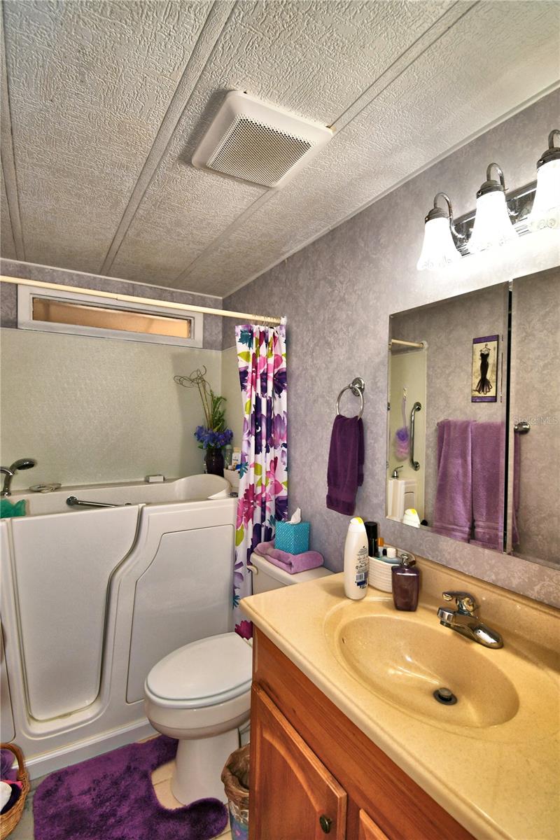 Image 24 of 67 For 4204 Cedarwood Street