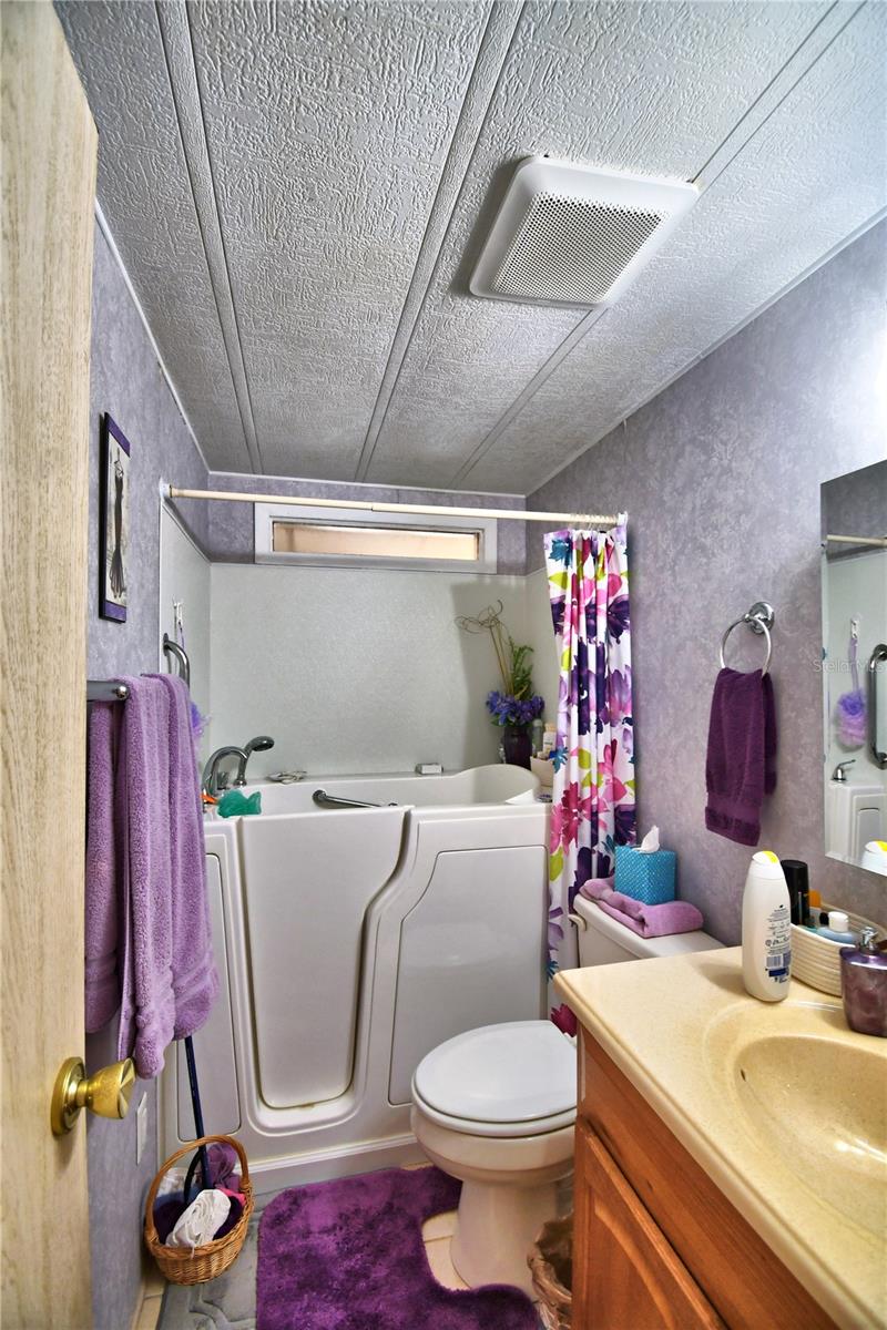 Image 25 of 67 For 4204 Cedarwood Street