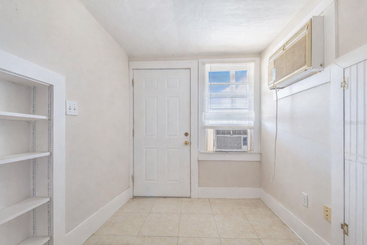 Image 22 of 42 For 118 5th Street