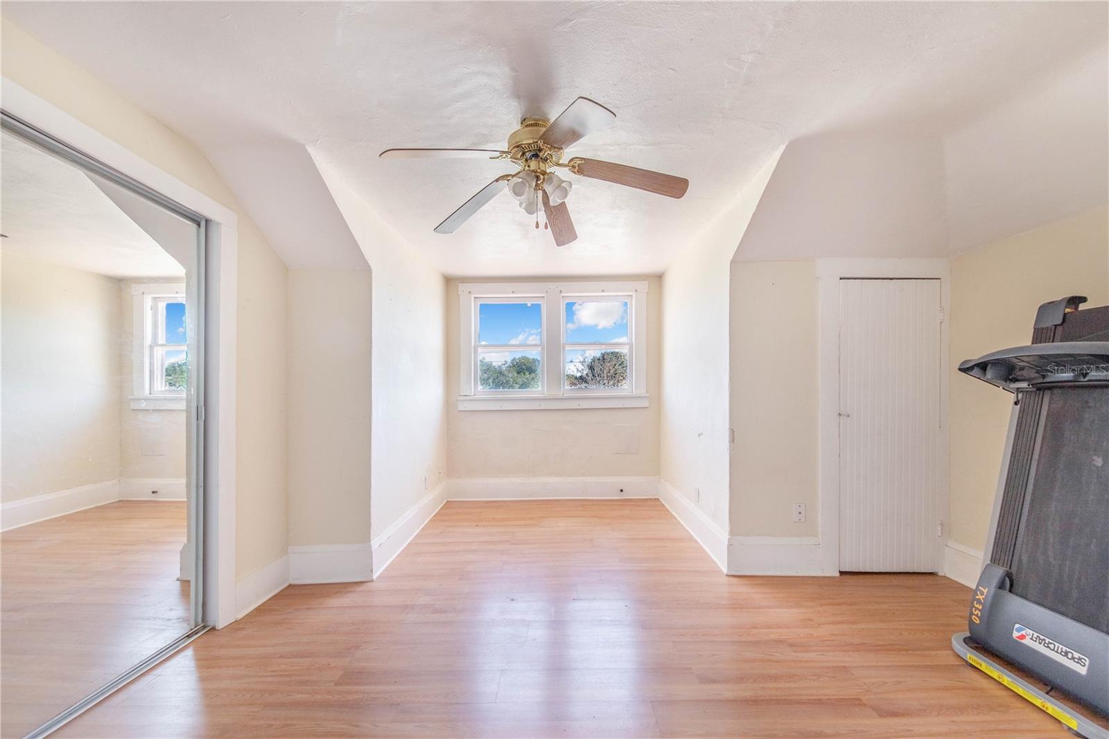 Image 26 of 42 For 118 5th Street