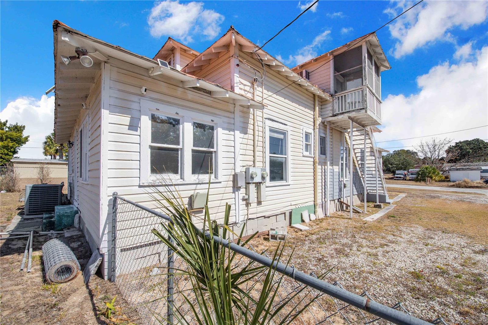 Image 27 of 42 For 118 5th Street