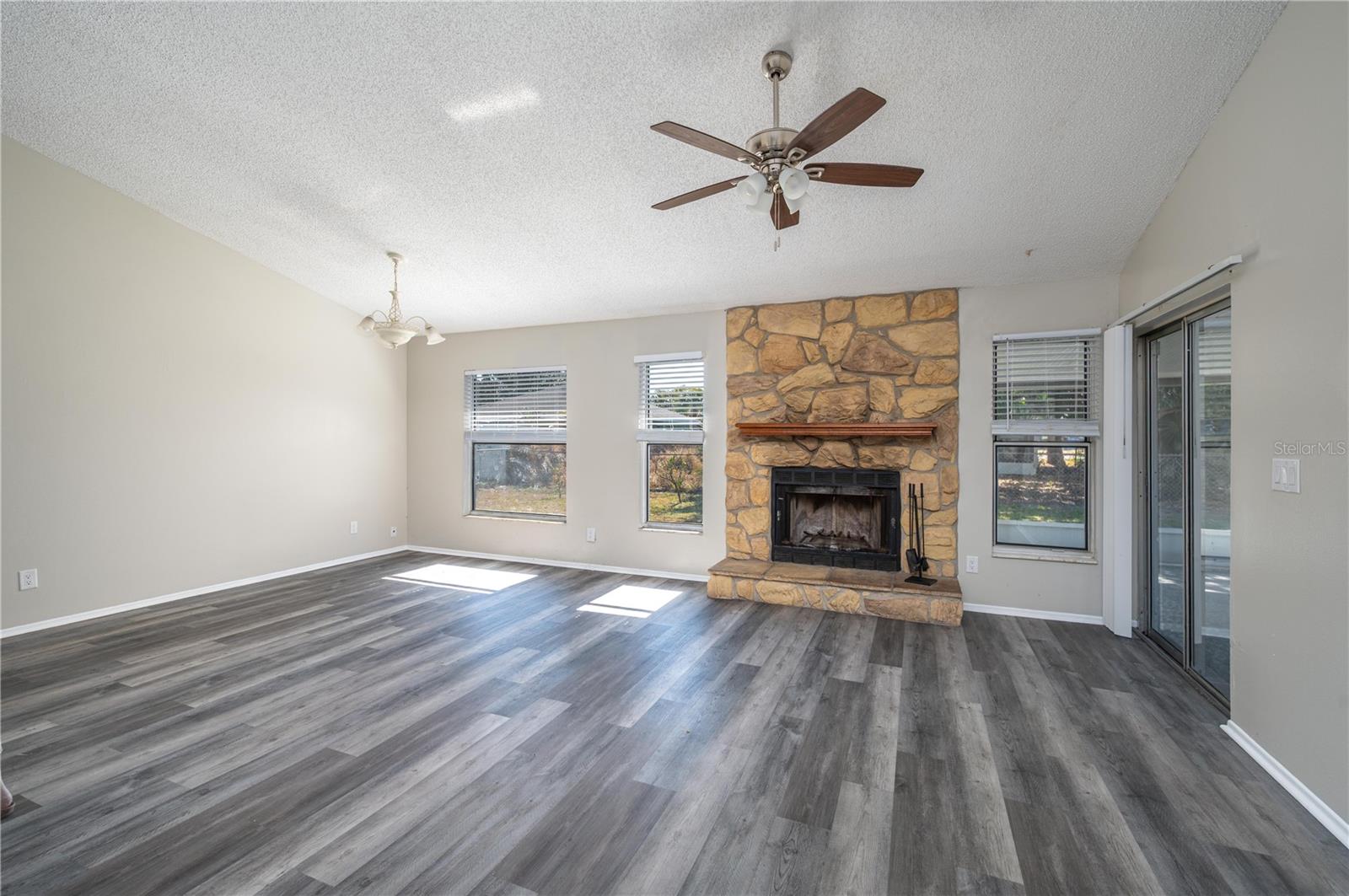 Image 3 of 27 For 3406 Fox Ridge Street