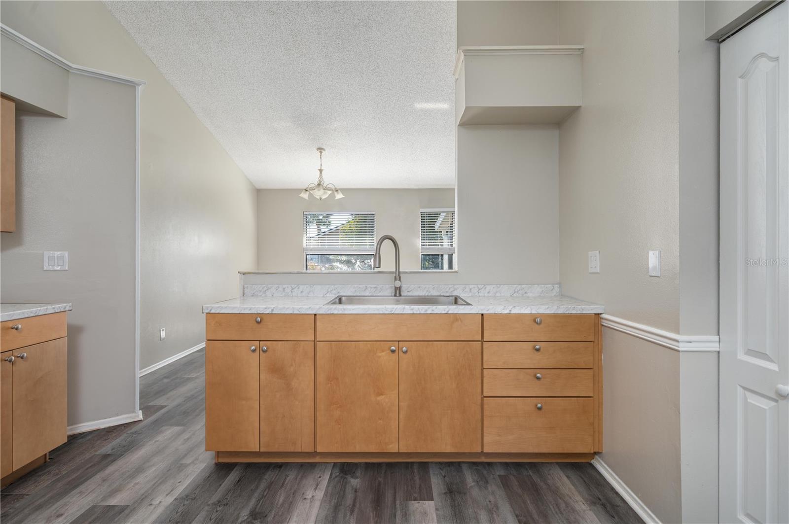 Image 6 of 27 For 3406 Fox Ridge Street