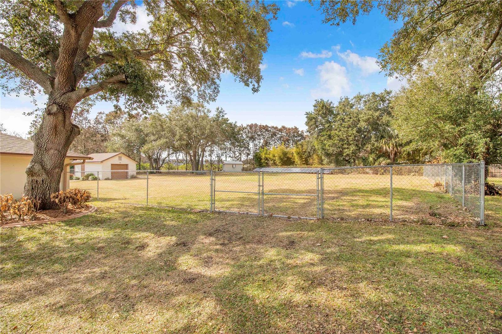 Image 13 of 57 For 2865 Pond View Drive