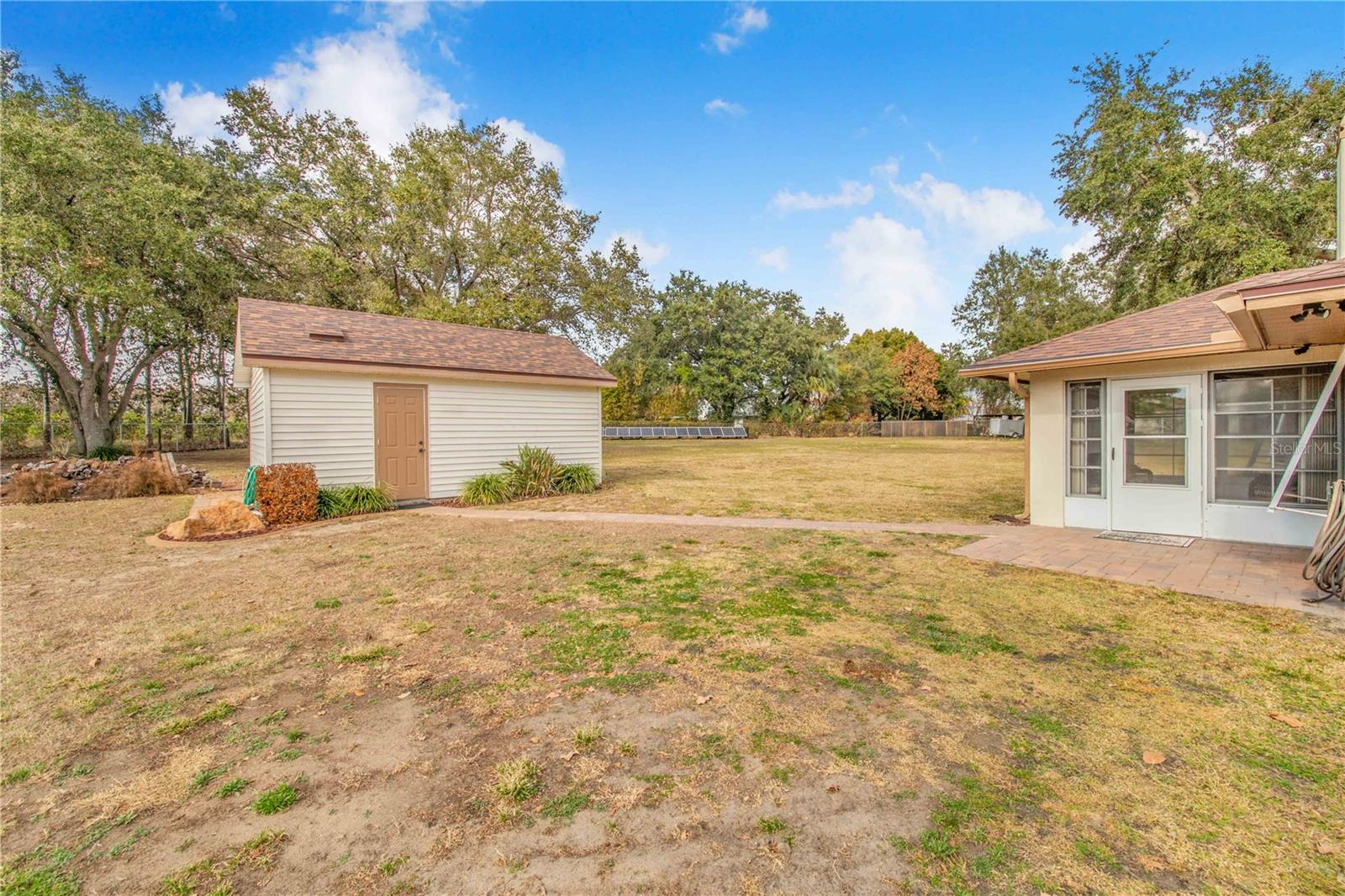 Image 14 of 57 For 2865 Pond View Drive