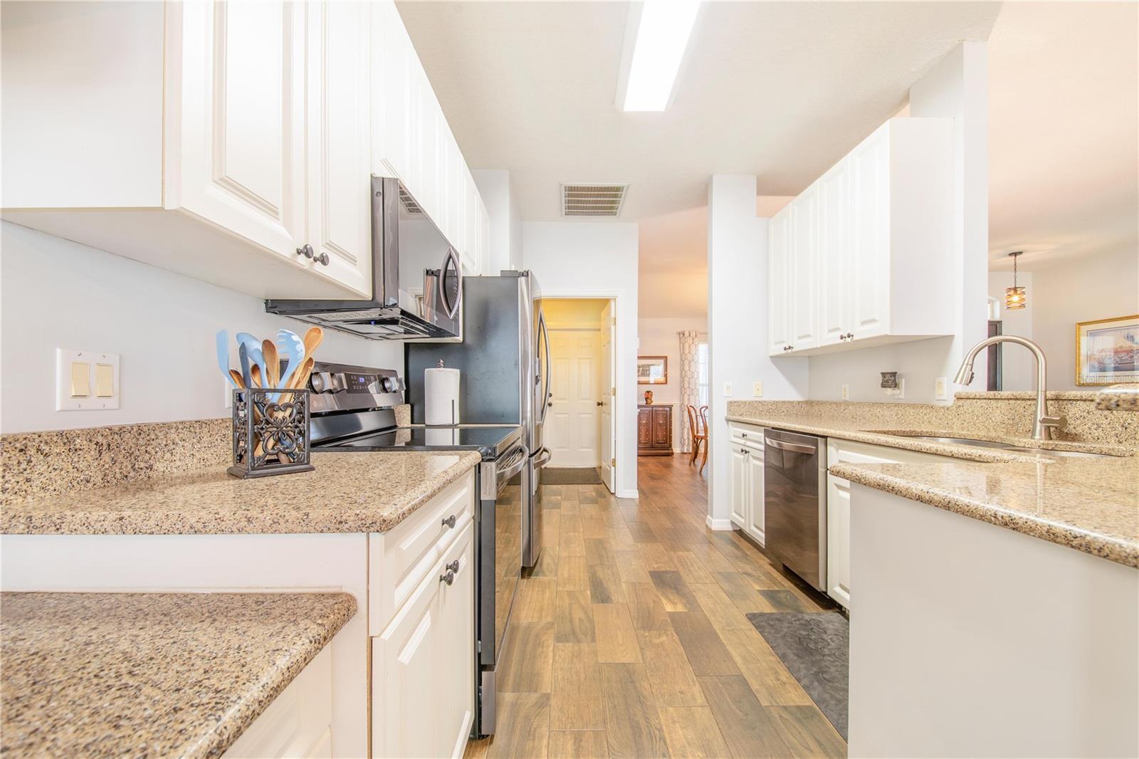 Image 37 of 57 For 2865 Pond View Drive