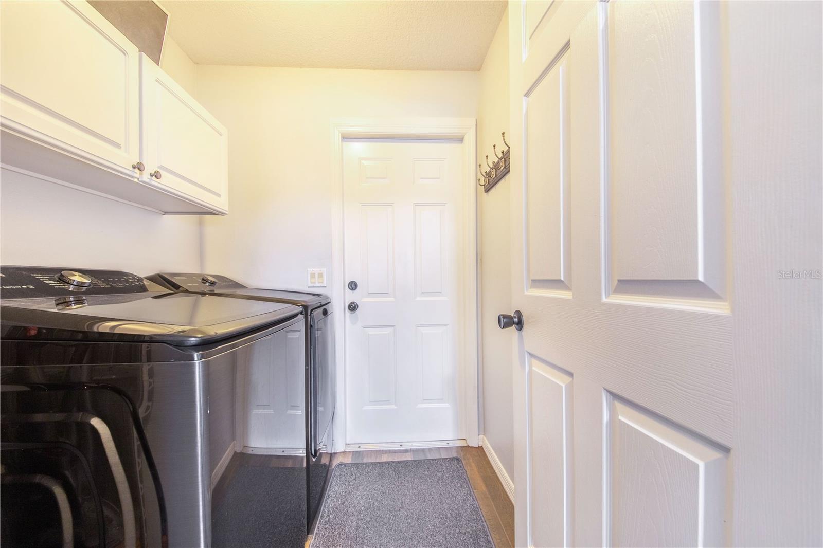 Image 39 of 57 For 2865 Pond View Drive