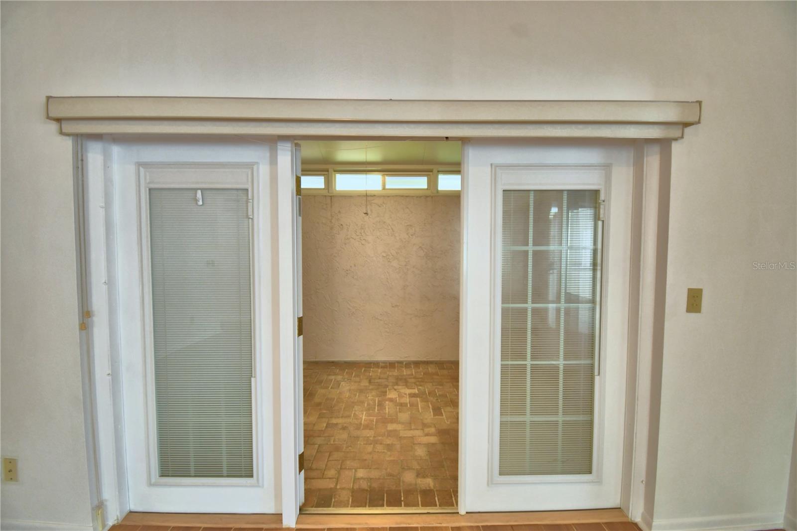 Image 11 of 51 For 447 San Jose Drive