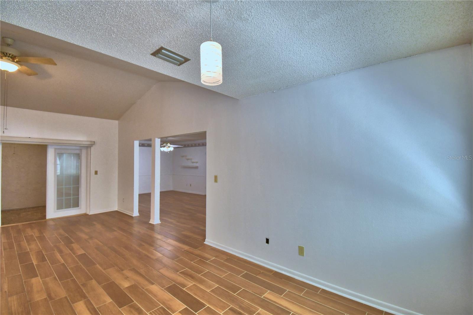 Image 9 of 51 For 447 San Jose Drive