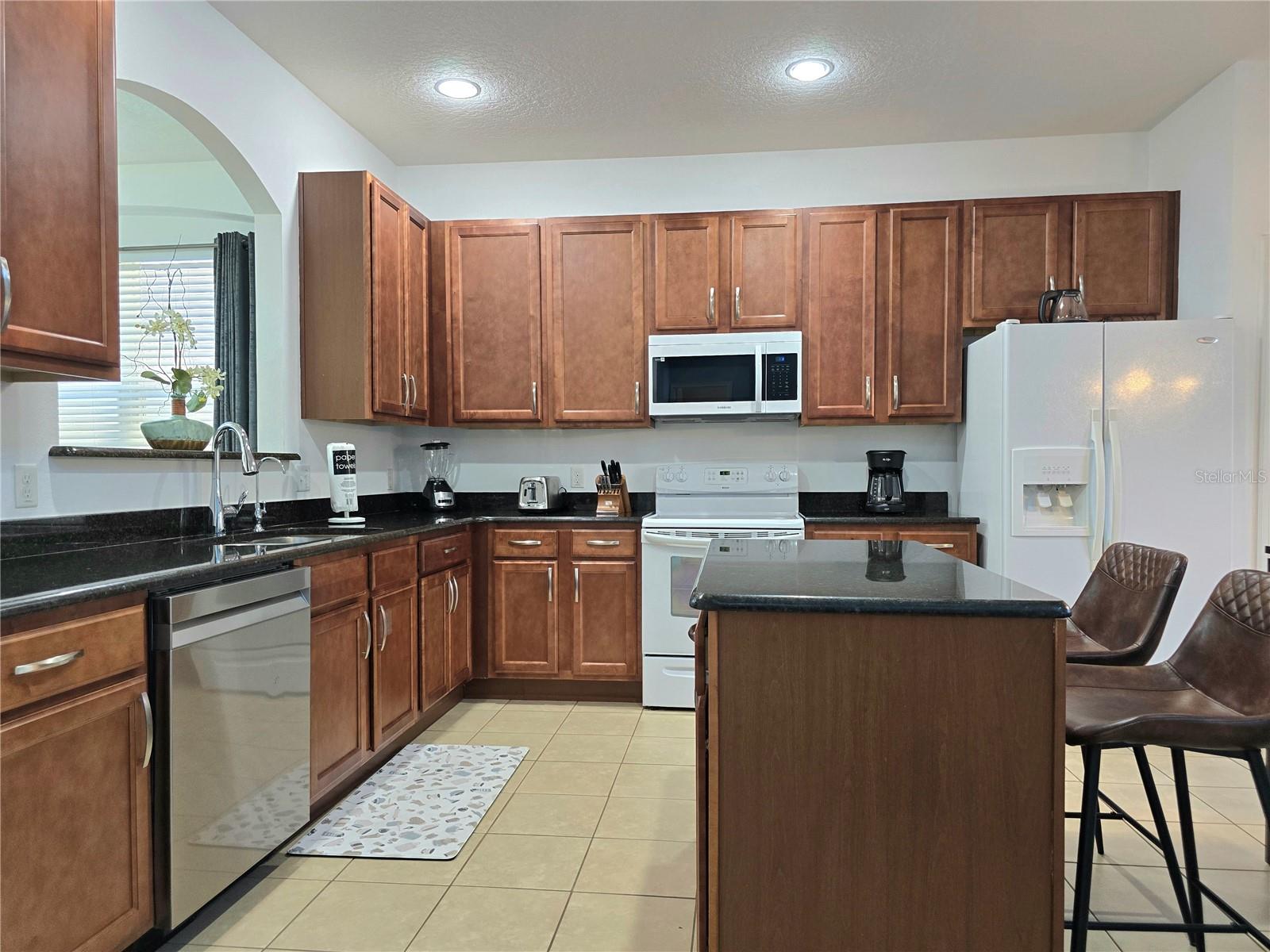 Image 15 of 61 For 381 Cabello Drive