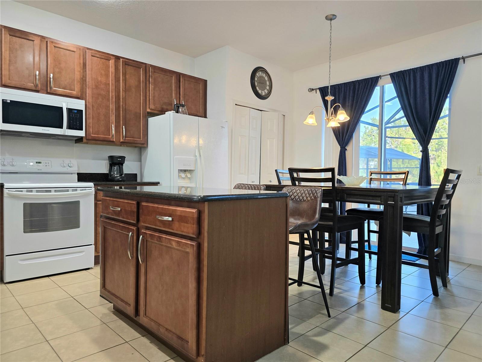 Image 19 of 61 For 381 Cabello Drive