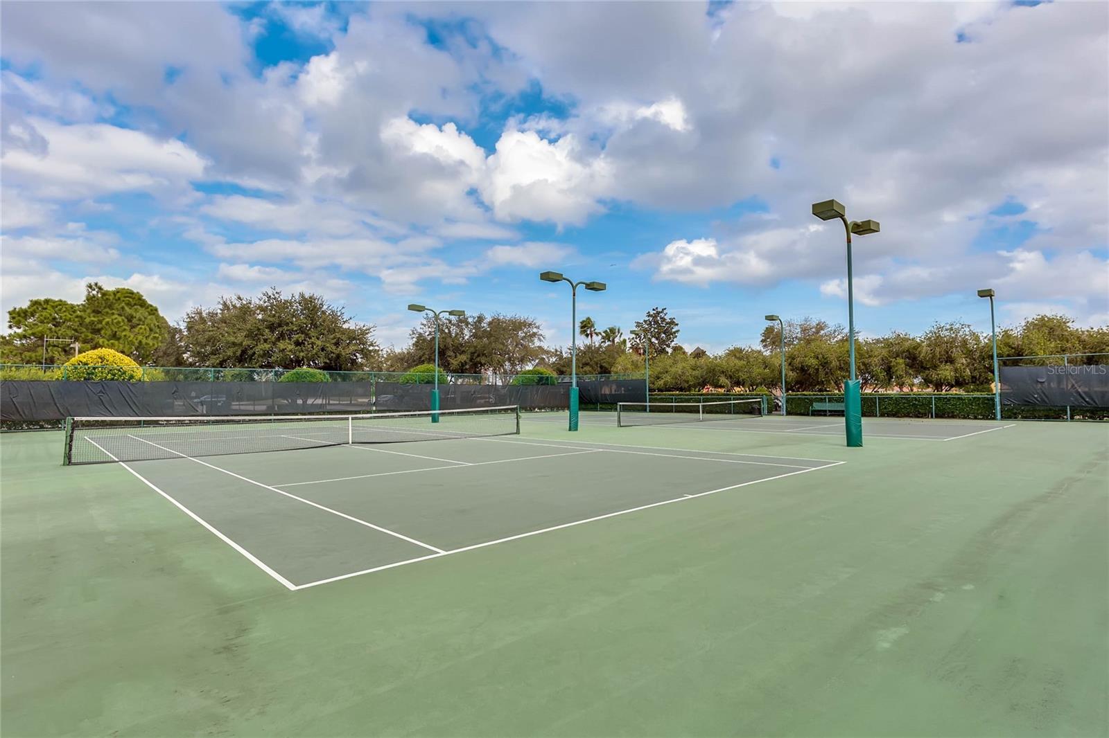 Image 28 of 44 For 4440 Turnberry Lane