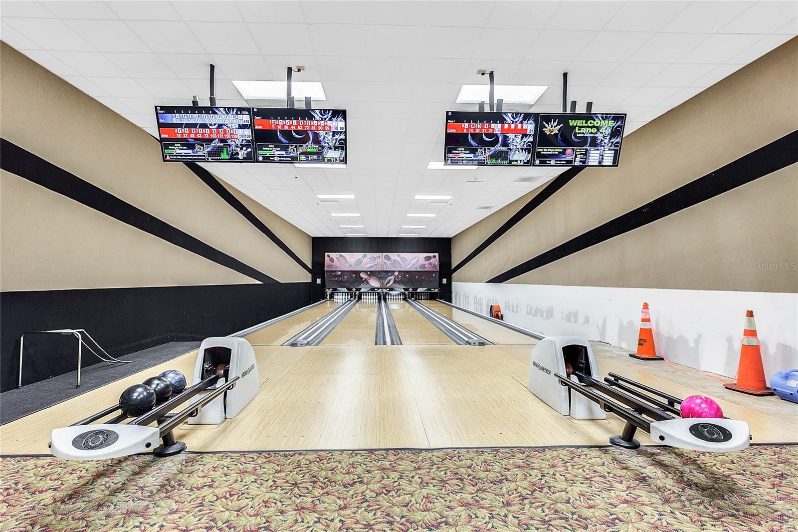 Image 34 of 44 For 4440 Turnberry Lane