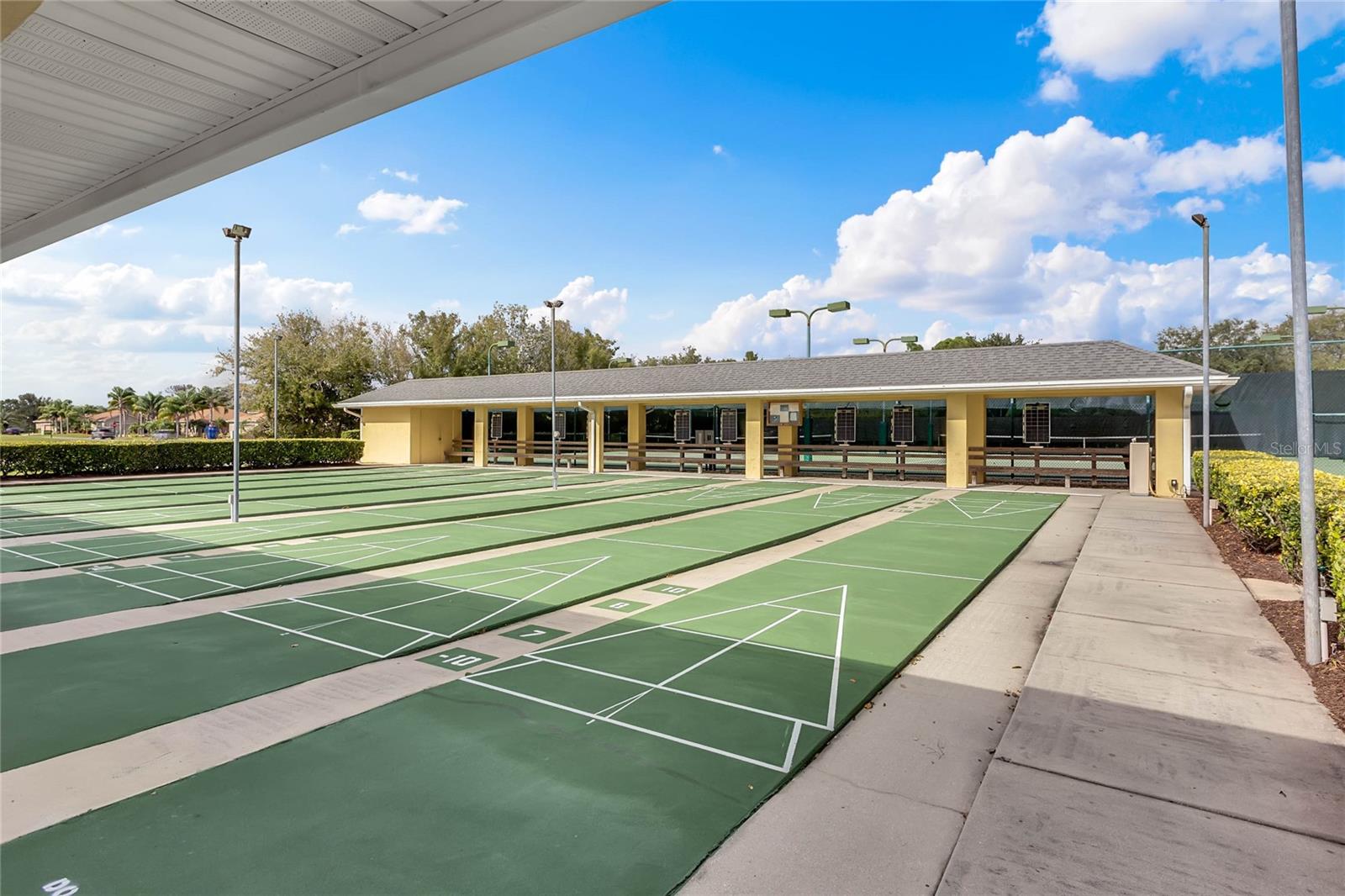 Image 39 of 44 For 4440 Turnberry Lane