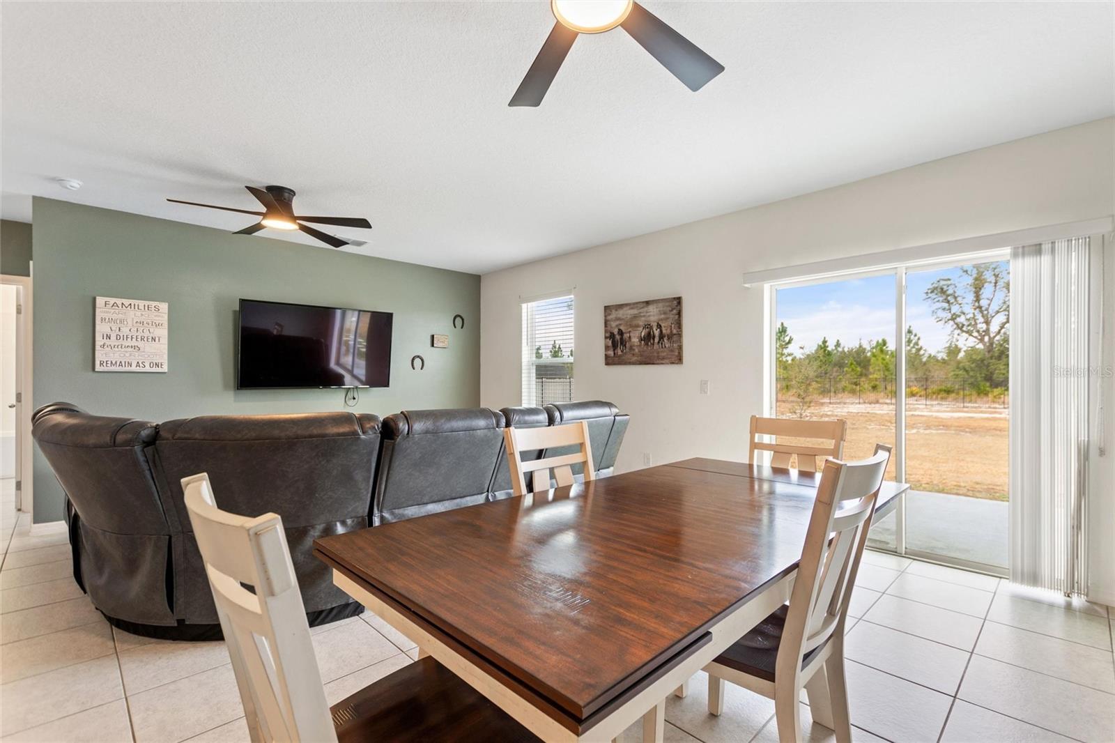 Listing photo id 8 for 1106 Althea Drive