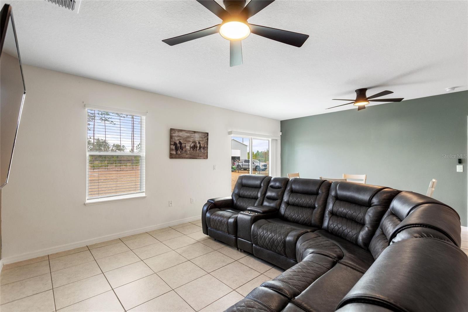 Listing photo id 12 for 1106 Althea Drive