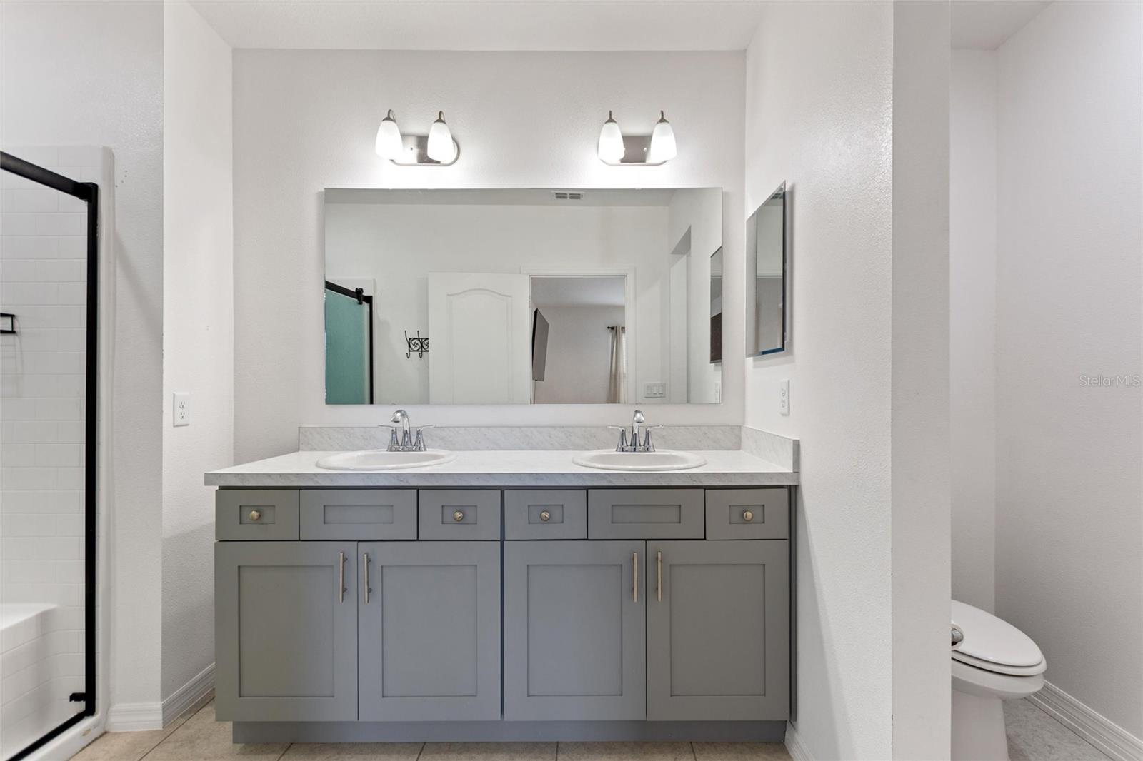 Listing photo id 18 for 1106 Althea Drive