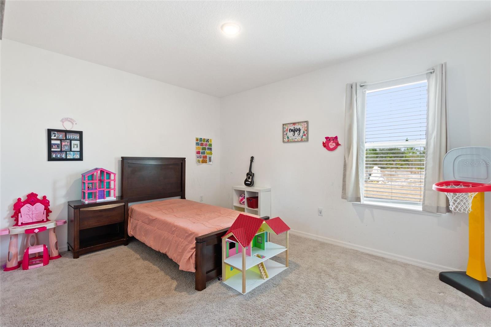 Listing photo id 23 for 1106 Althea Drive