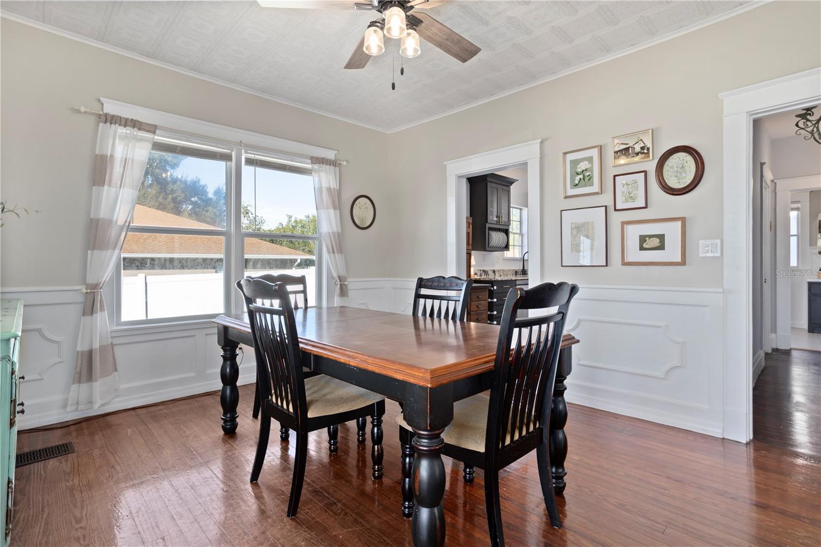 Image 8 of 64 For 517 Main Street