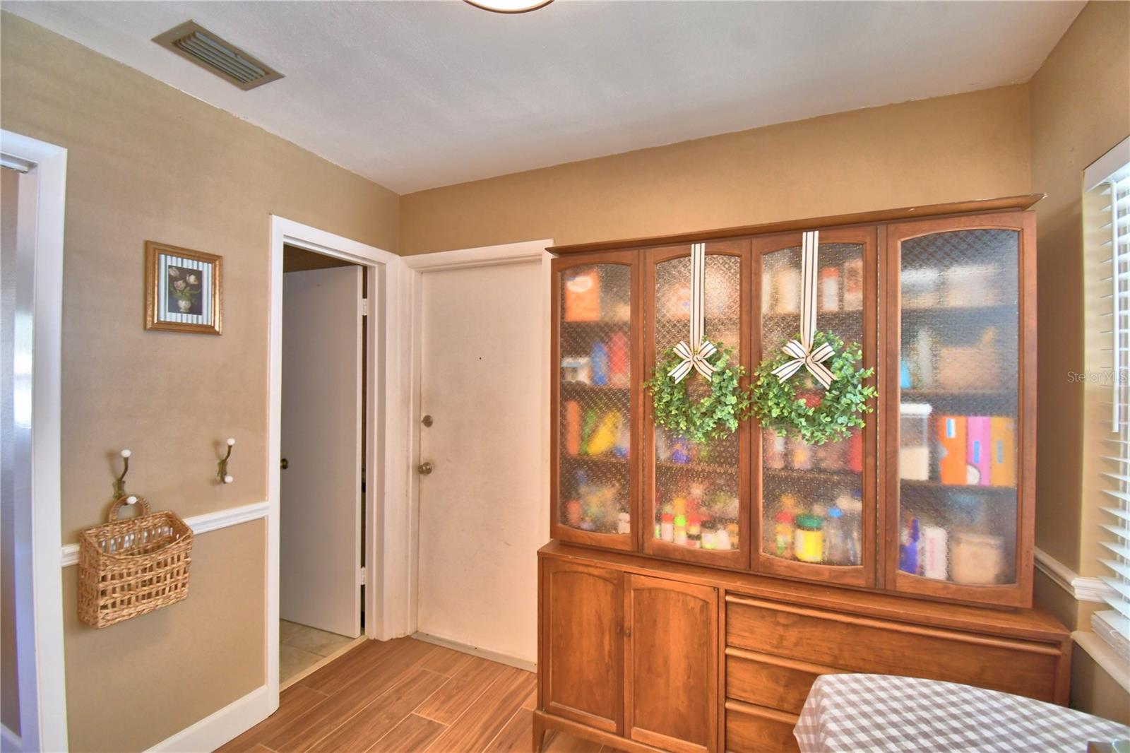 Image 16 of 43 For 141 Browning Circle