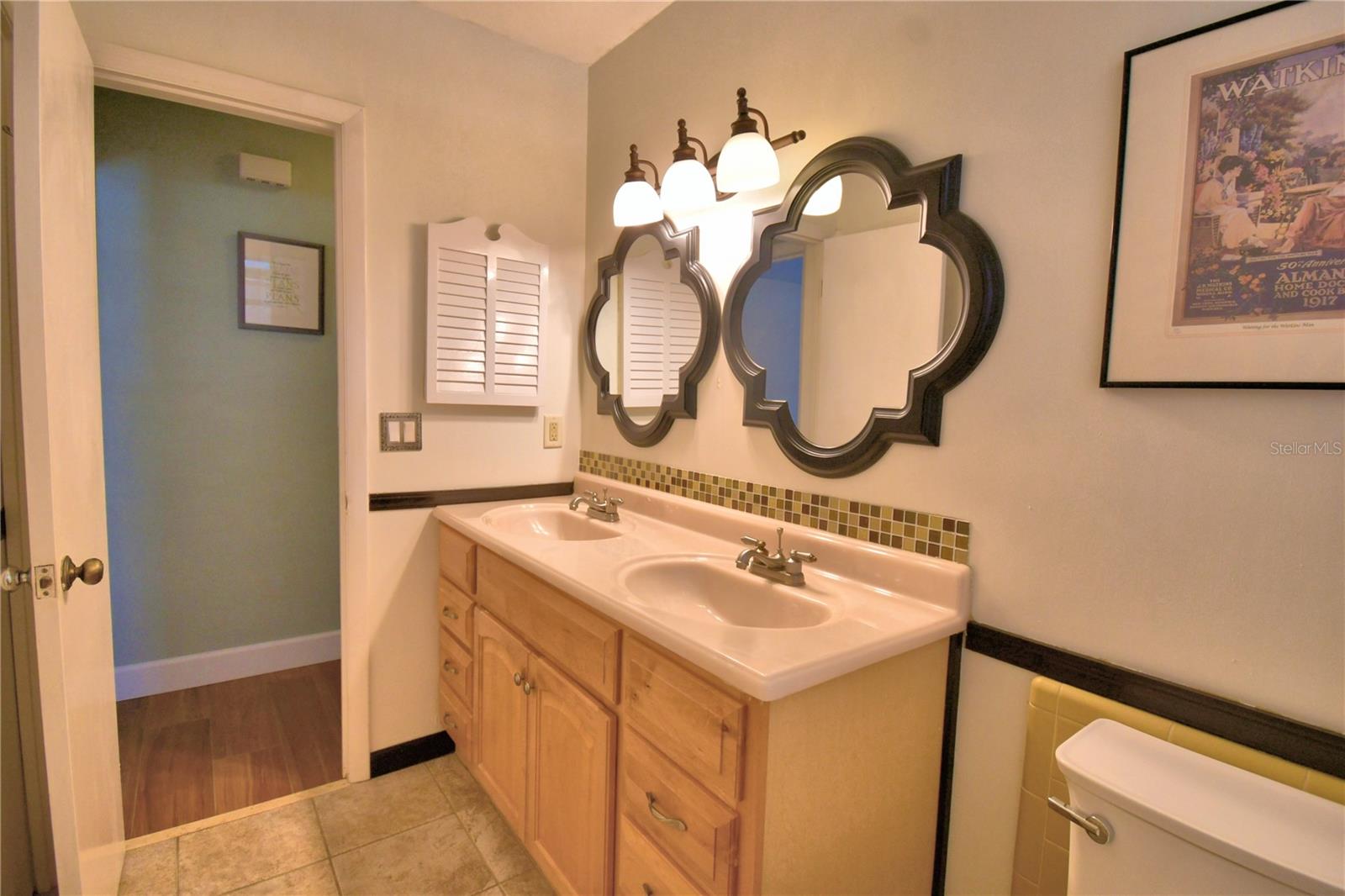 Image 20 of 43 For 141 Browning Circle