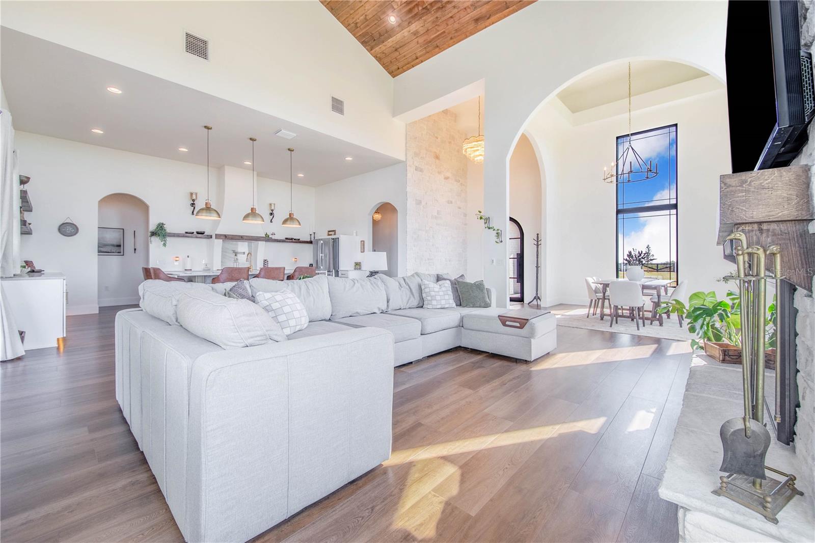 Image 24 of 84 For 1109 Minute Mann Road