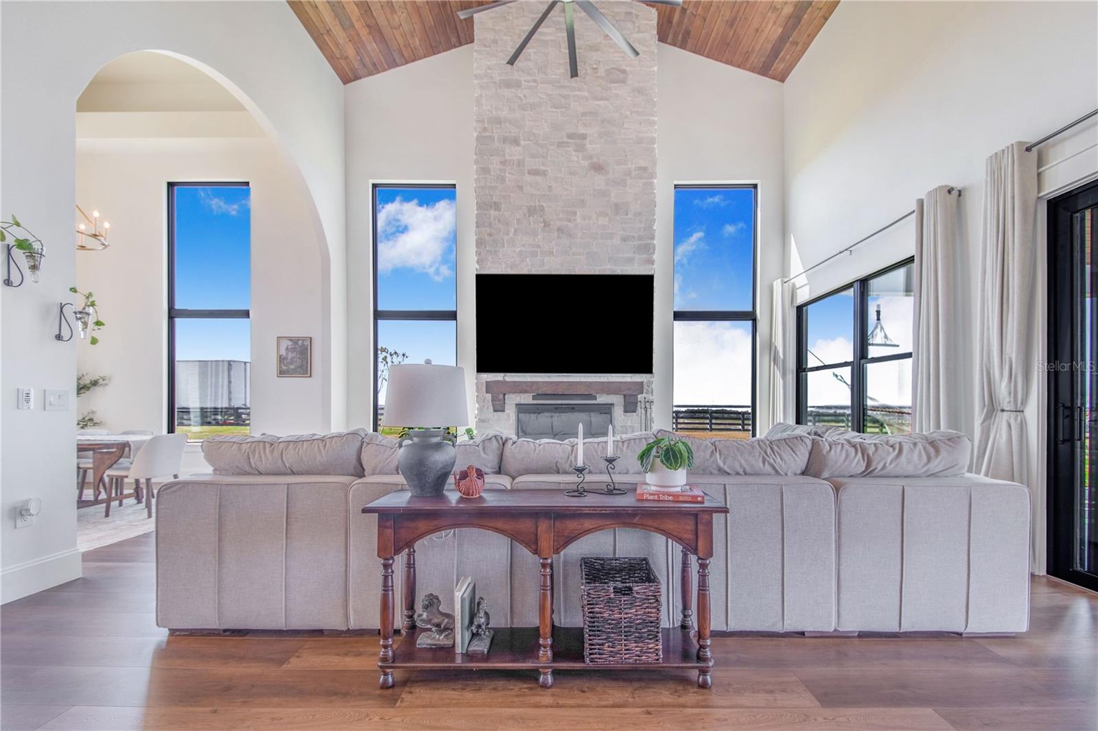 Image 27 of 84 For 1109 Minute Mann Road