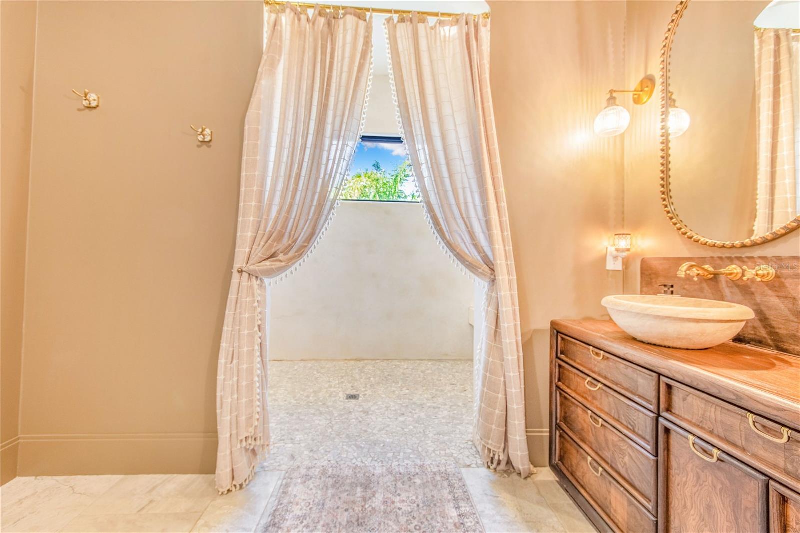 Image 41 of 84 For 1109 Minute Mann Road