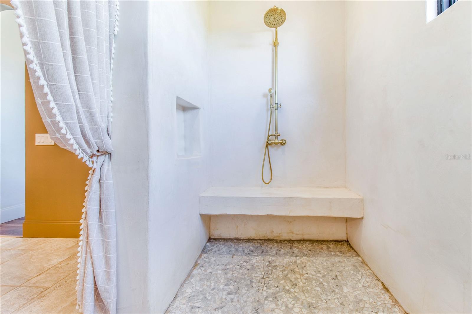 Image 45 of 84 For 1109 Minute Mann Road