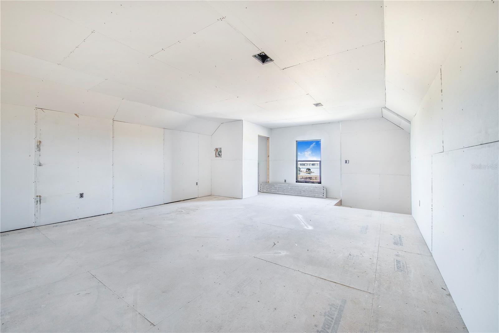 Image 77 of 84 For 1109 Minute Mann Road