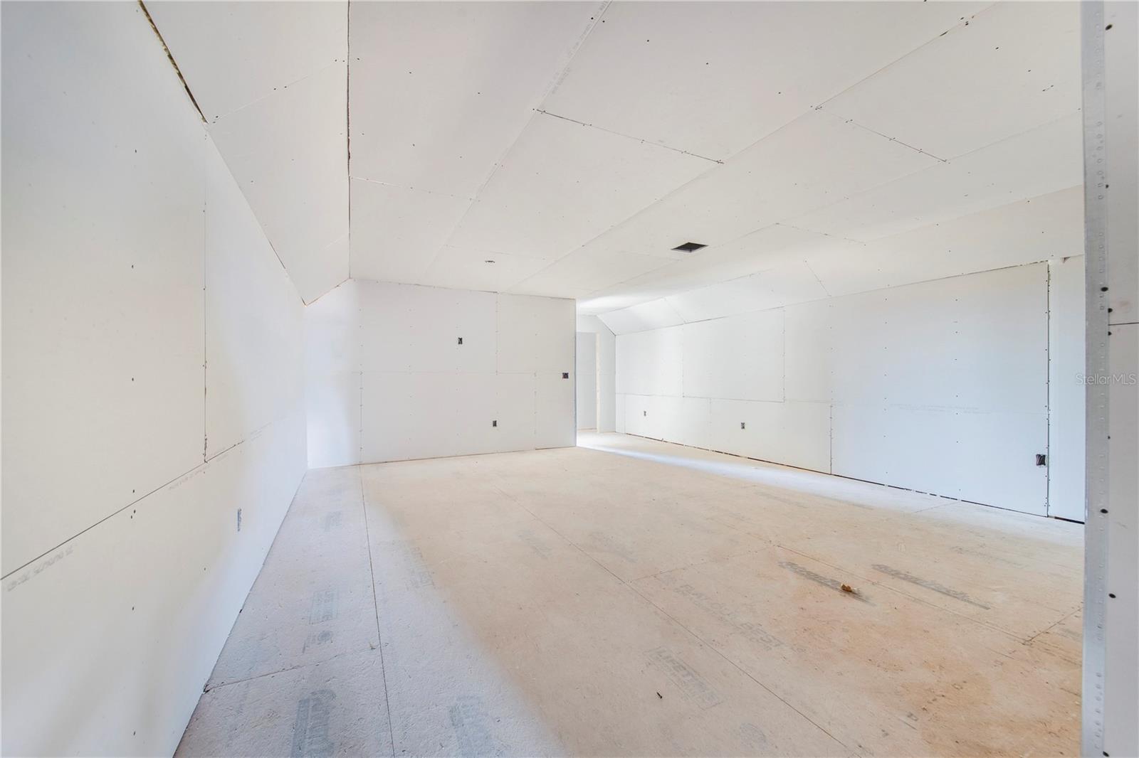 Image 80 of 84 For 1109 Minute Mann Road