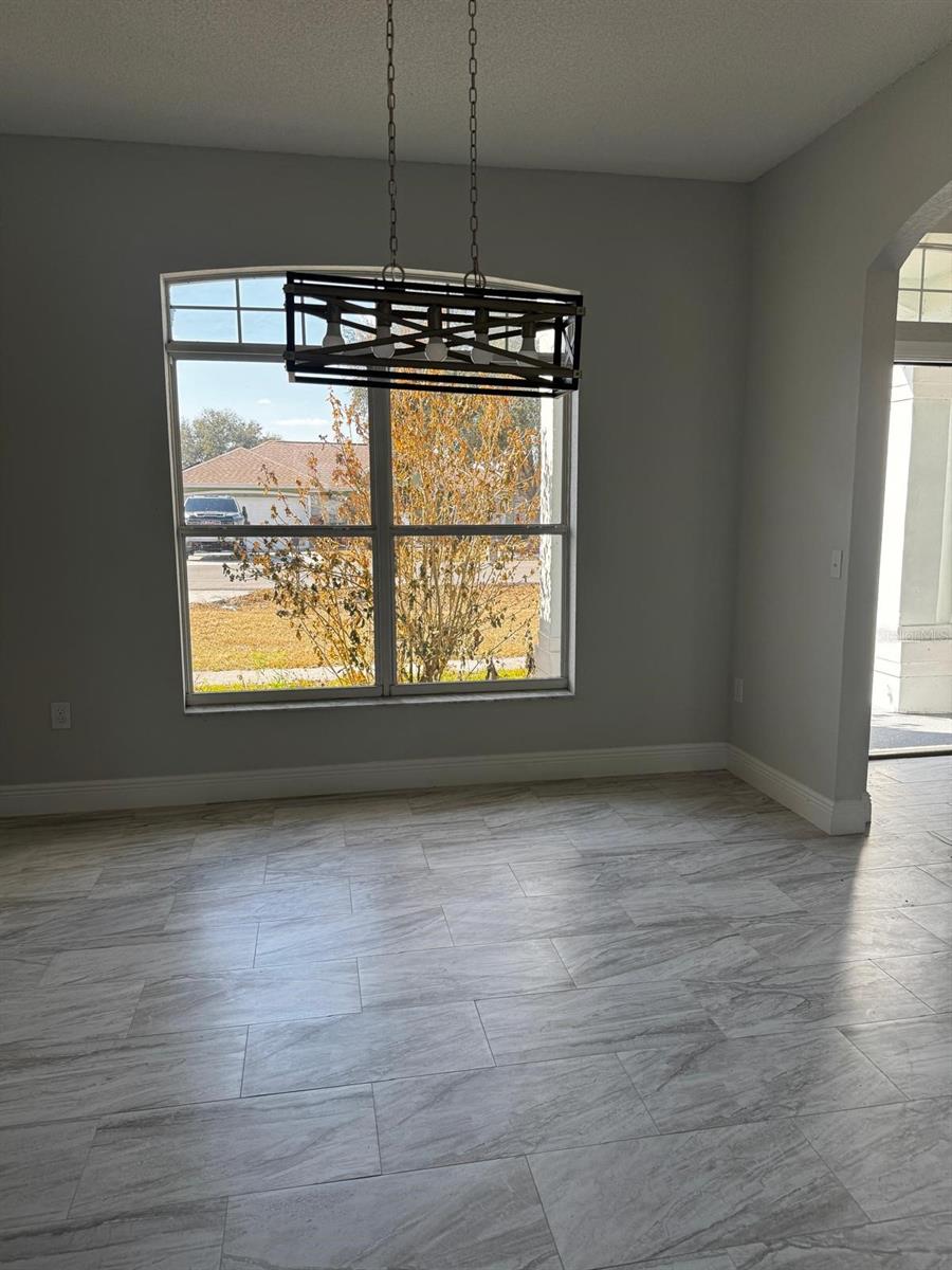 Image 13 of 28 For 183 Lake Thomas