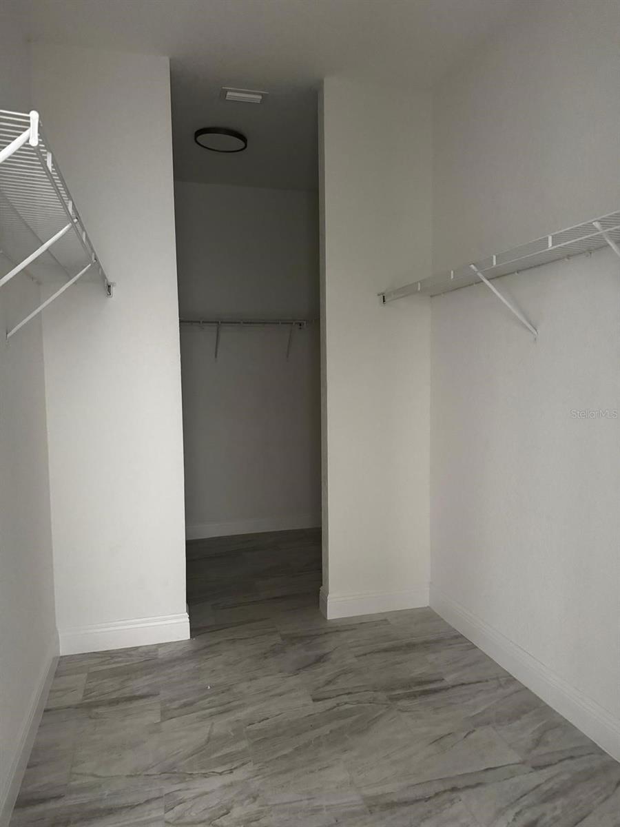 Image 18 of 28 For 183 Lake Thomas