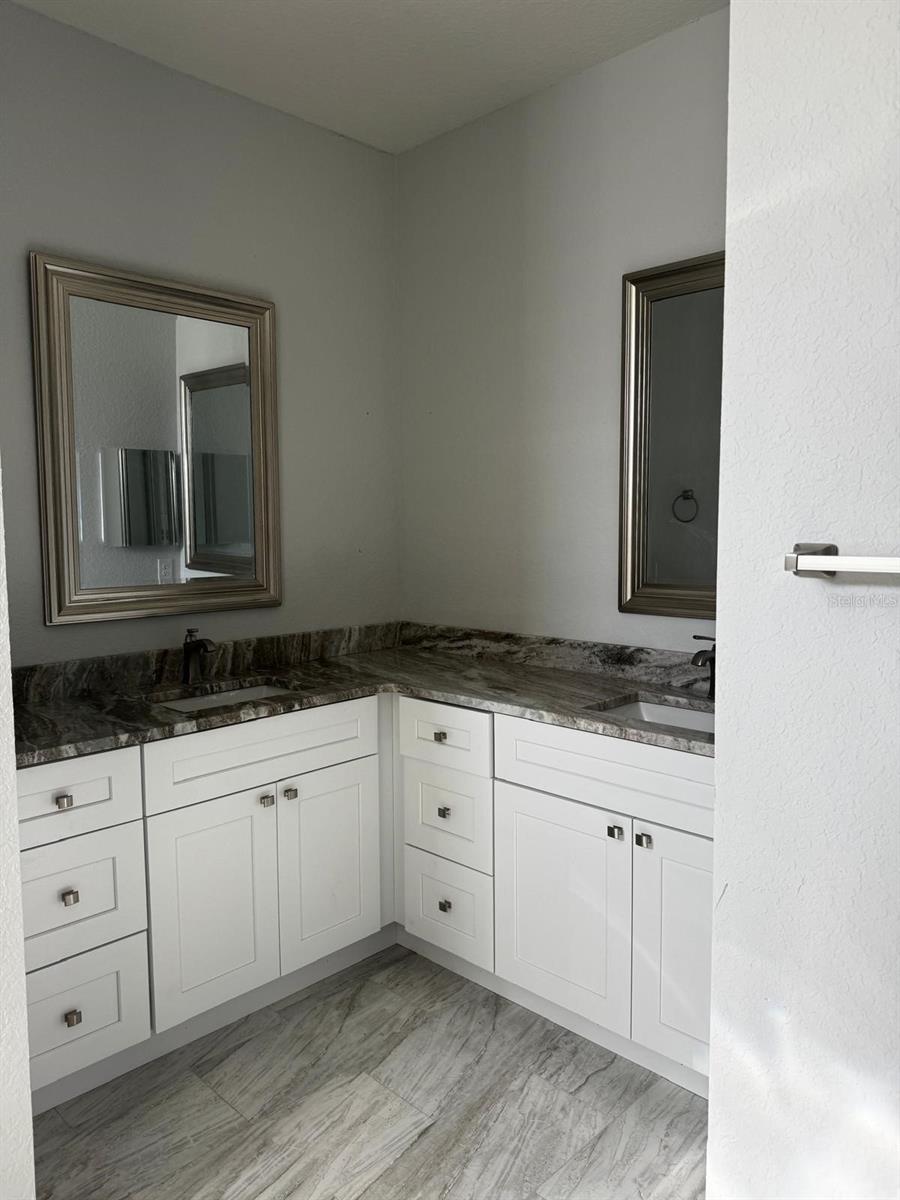 Image 20 of 28 For 183 Lake Thomas