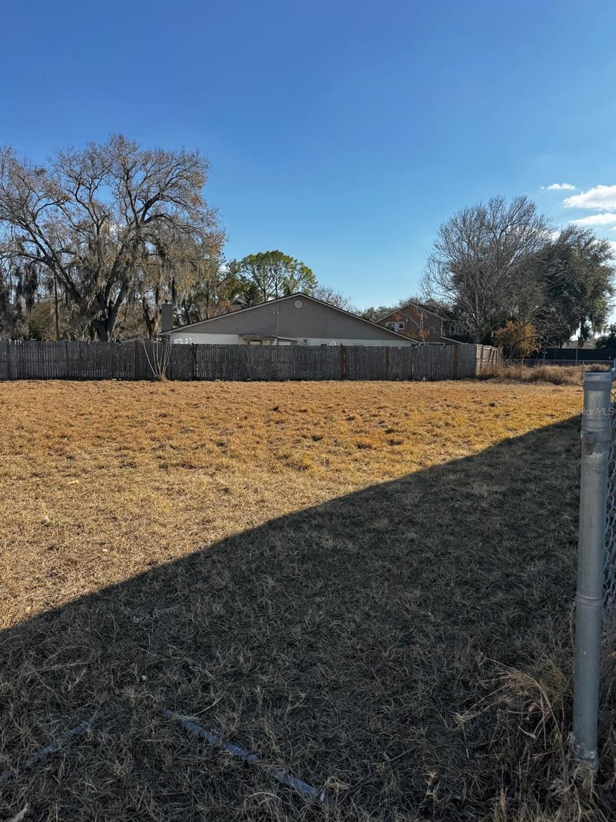 Image 24 of 28 For 183 Lake Thomas