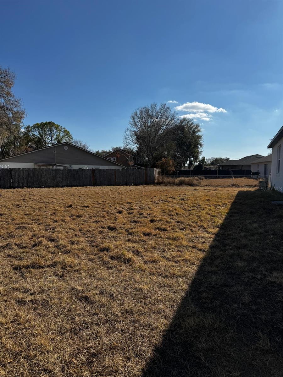 Image 25 of 28 For 183 Lake Thomas