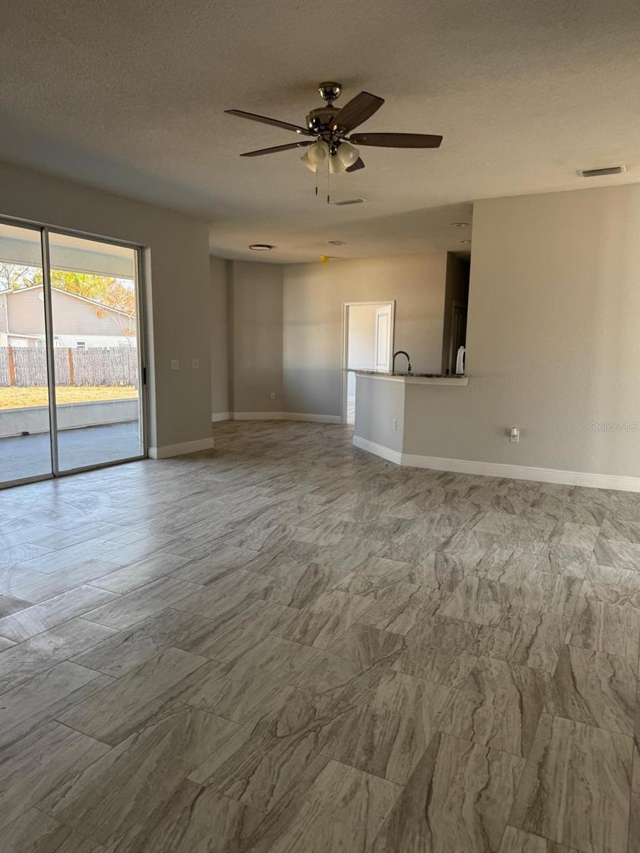 Image 7 of 28 For 183 Lake Thomas