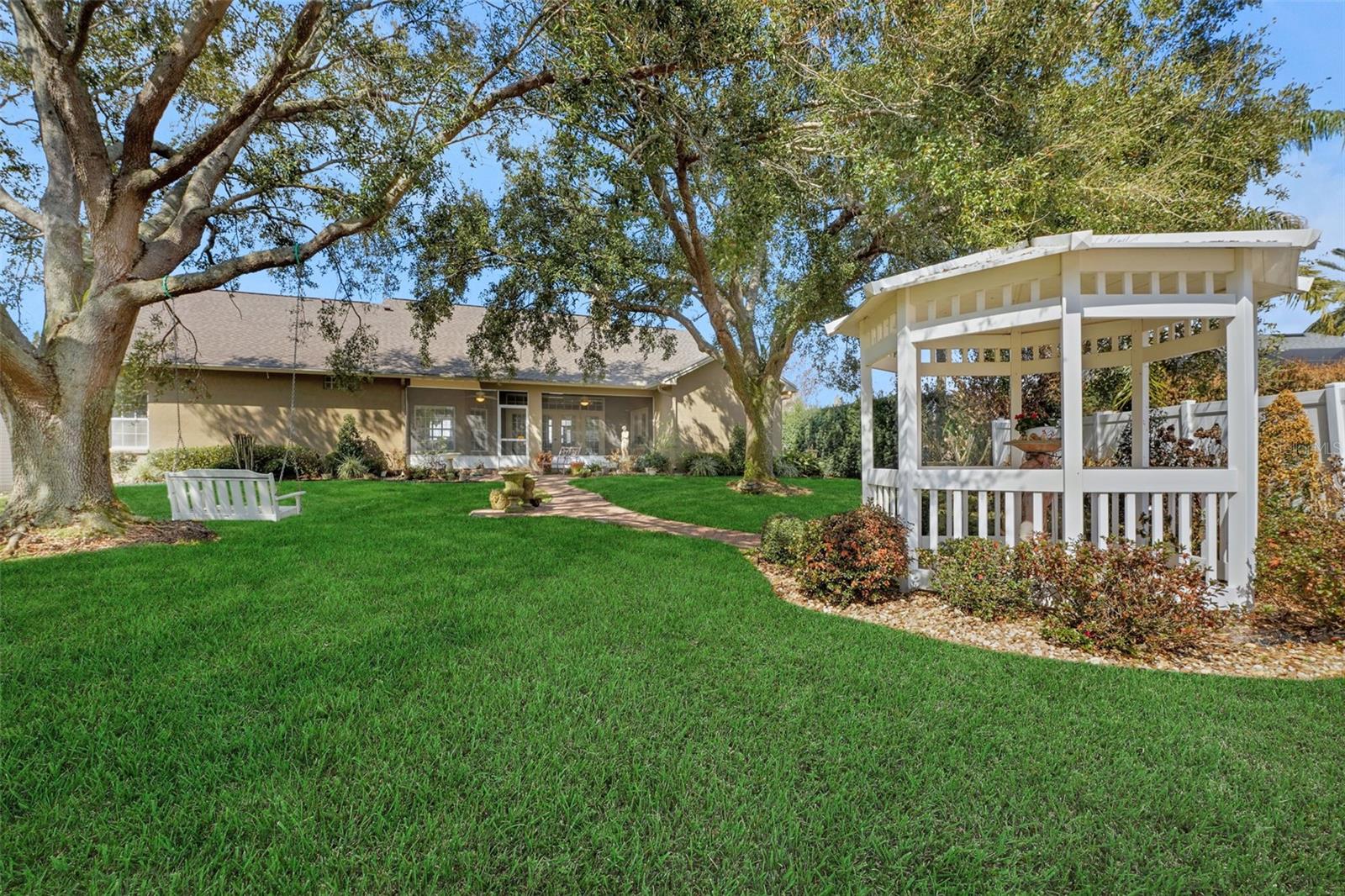 Image 8 of 39 For 822 Hart Lake Street