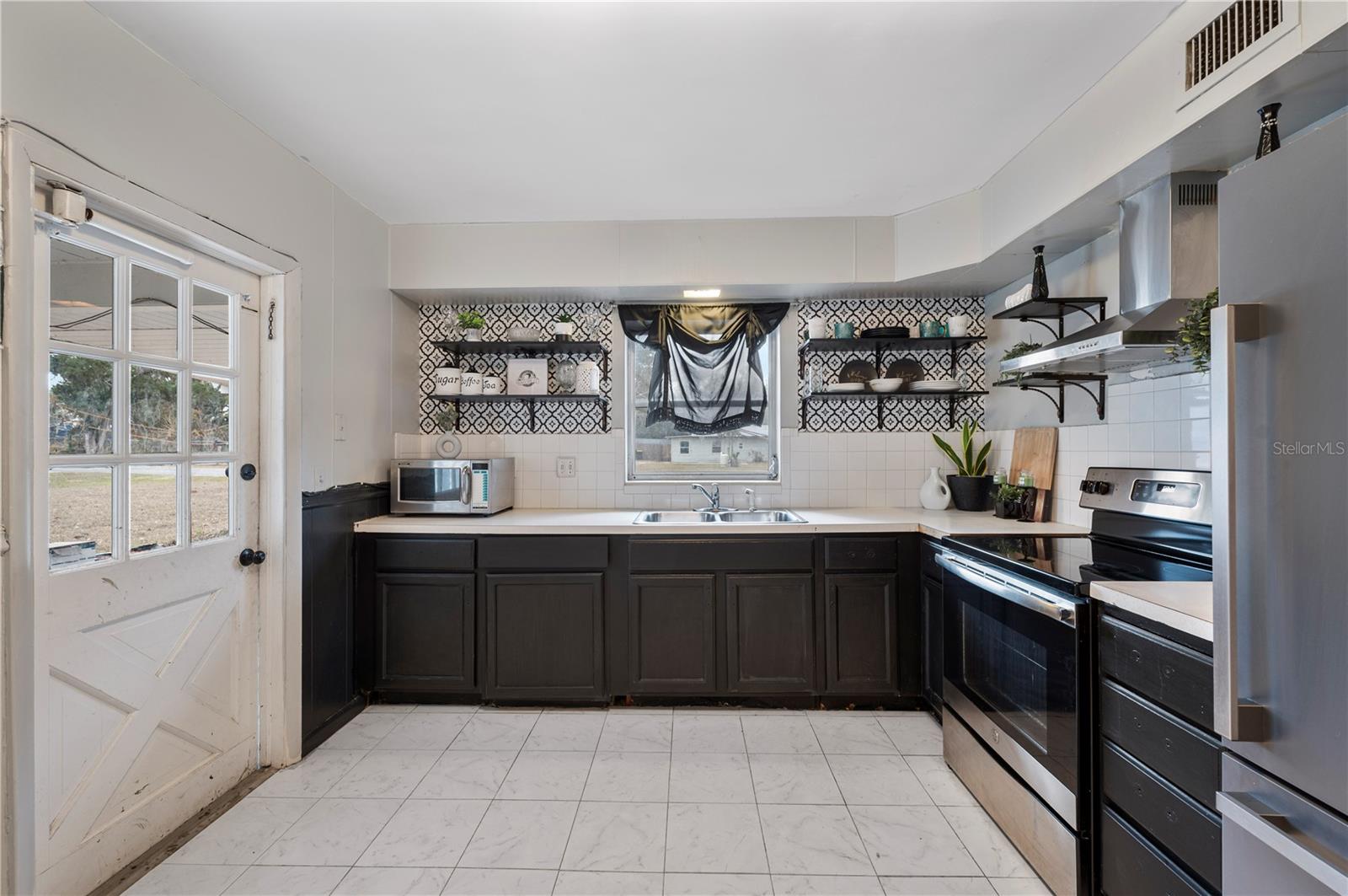 Image 7 of 29 For 105 Hill Circle