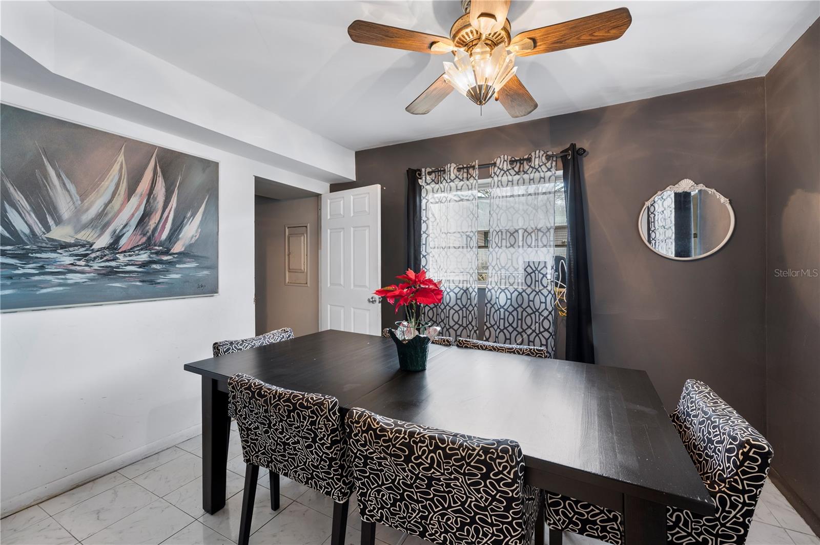 Image 8 of 29 For 105 Hill Circle