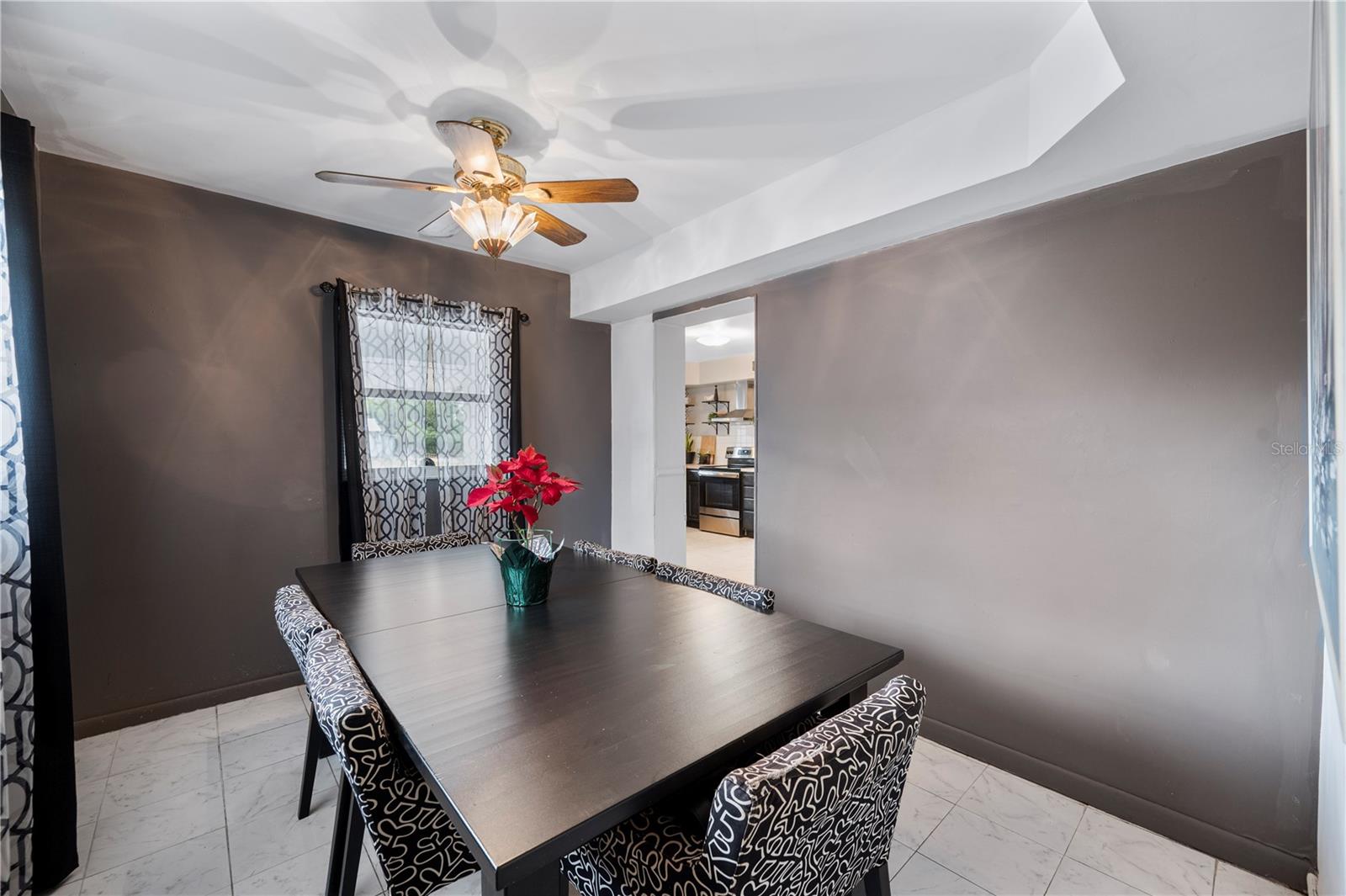 Image 9 of 29 For 105 Hill Circle