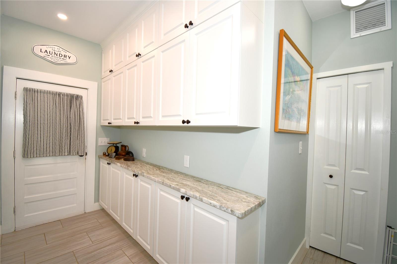 Image 19 of 53 For 1245 Alexander Street