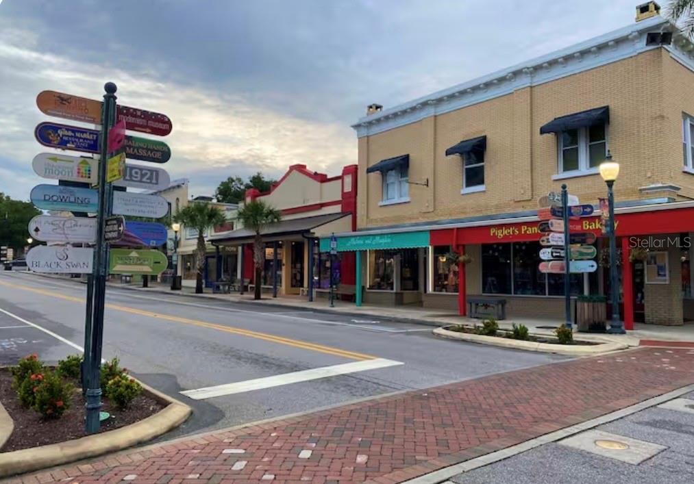 Image 52 of 53 For 1245 Alexander Street