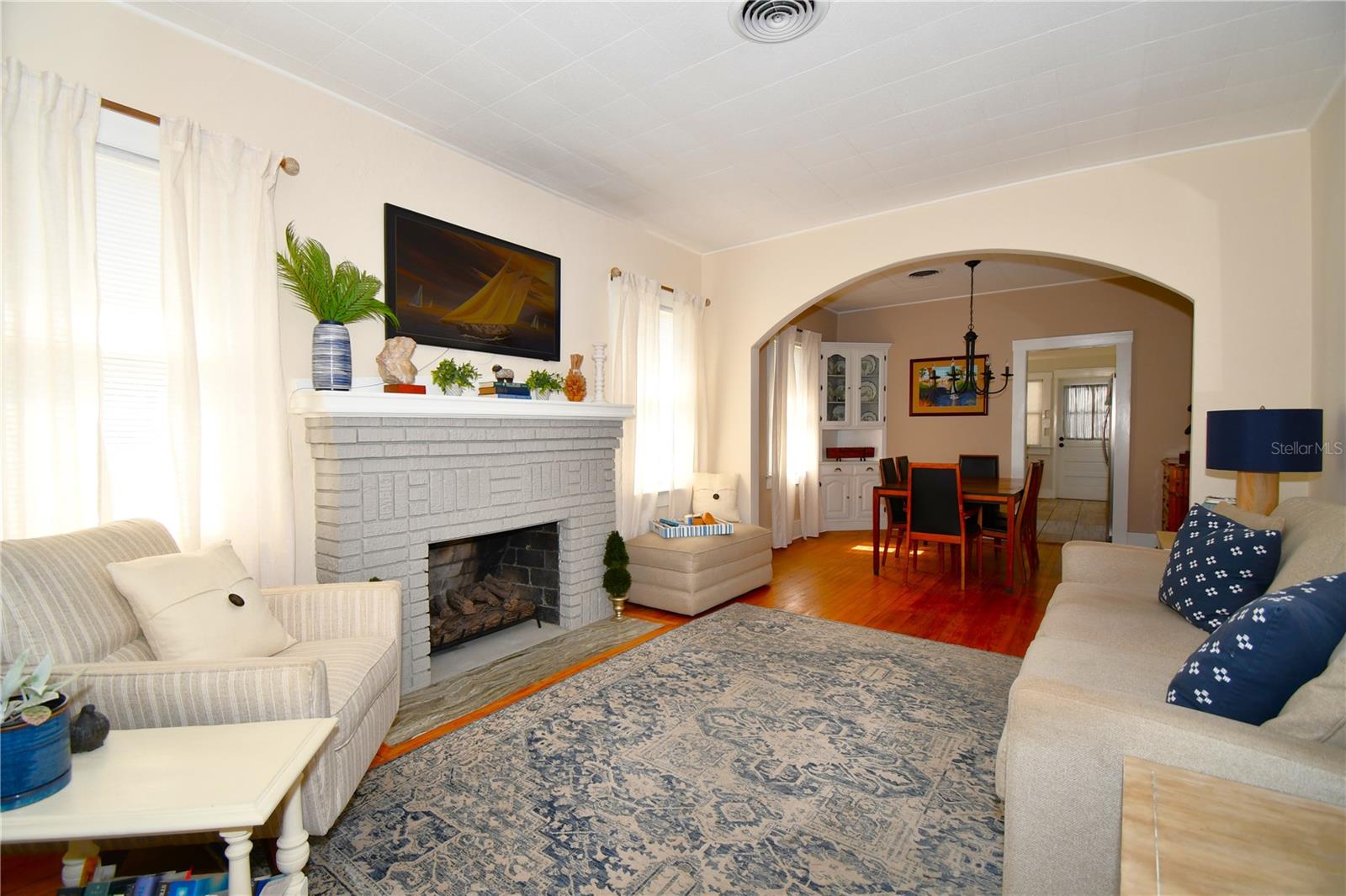 Image 8 of 53 For 1245 Alexander Street