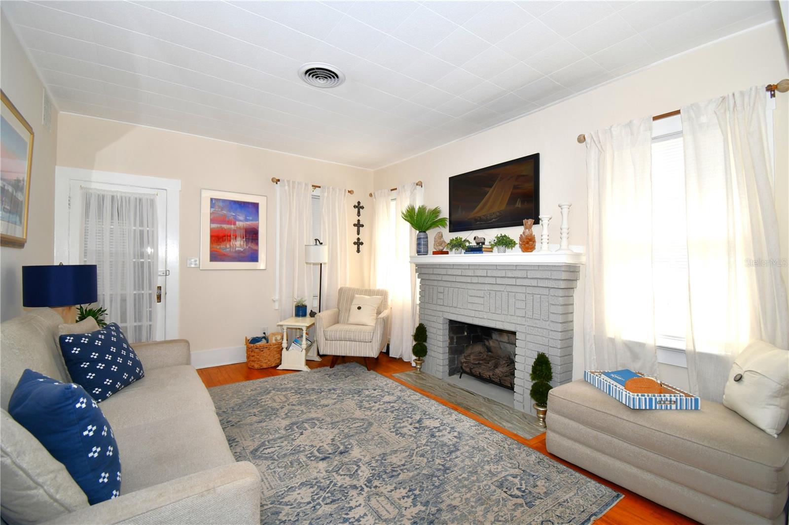 Image 9 of 53 For 1245 Alexander Street