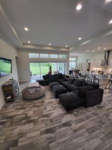 Image 39 of 43 For 13539 Carryback Drive