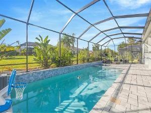 Image 4 of 43 For 13539 Carryback Drive