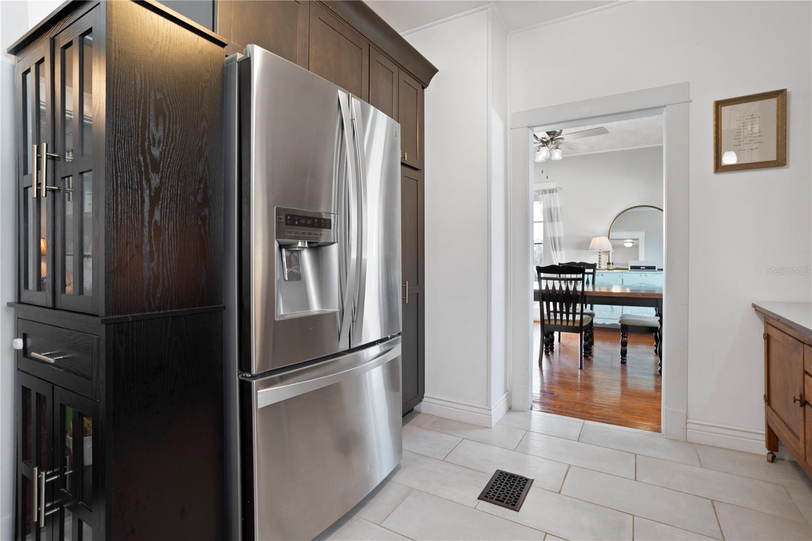 Image 11 of 60 For 517 Main Street