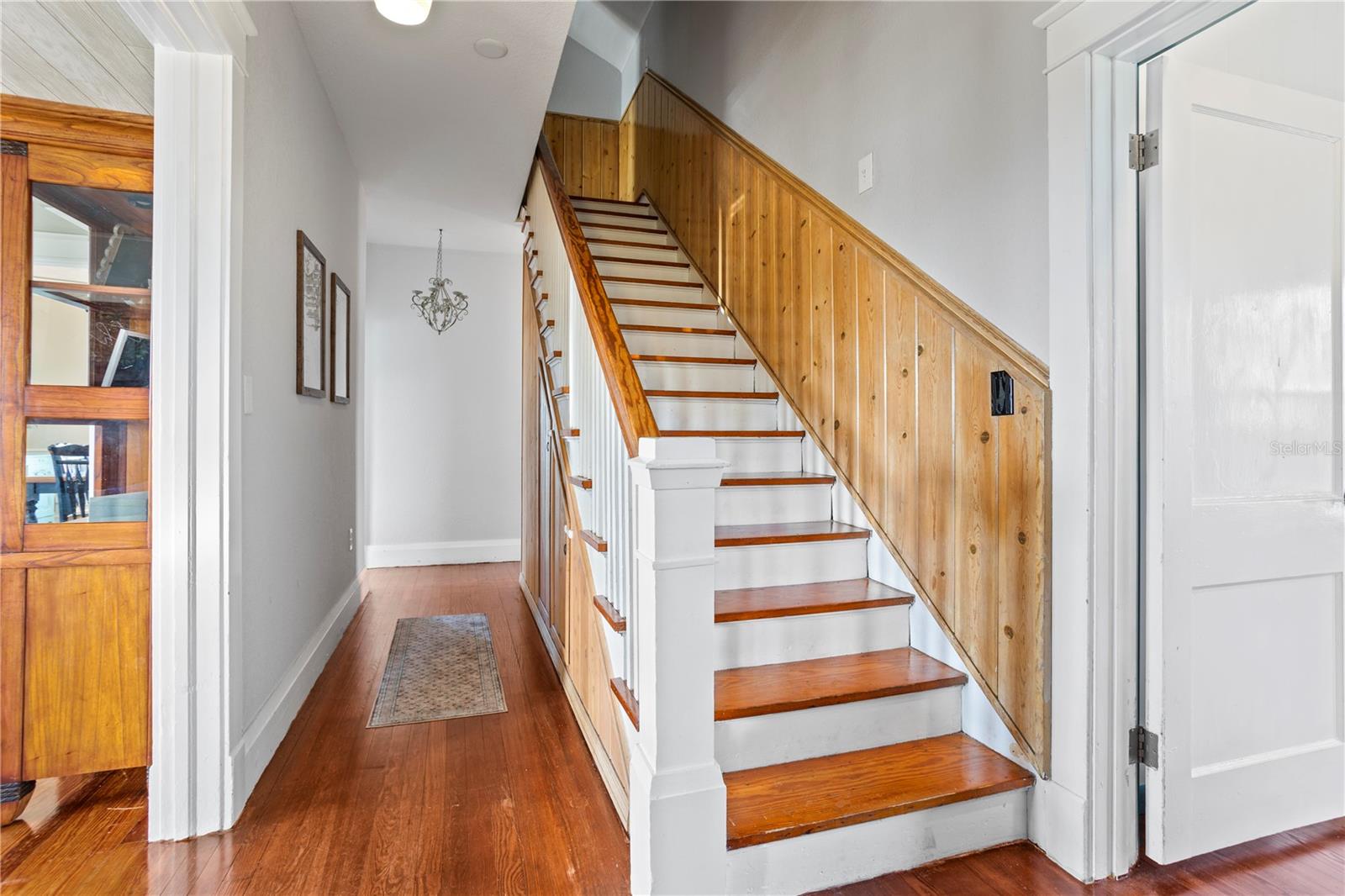 Image 19 of 60 For 517 Main Street