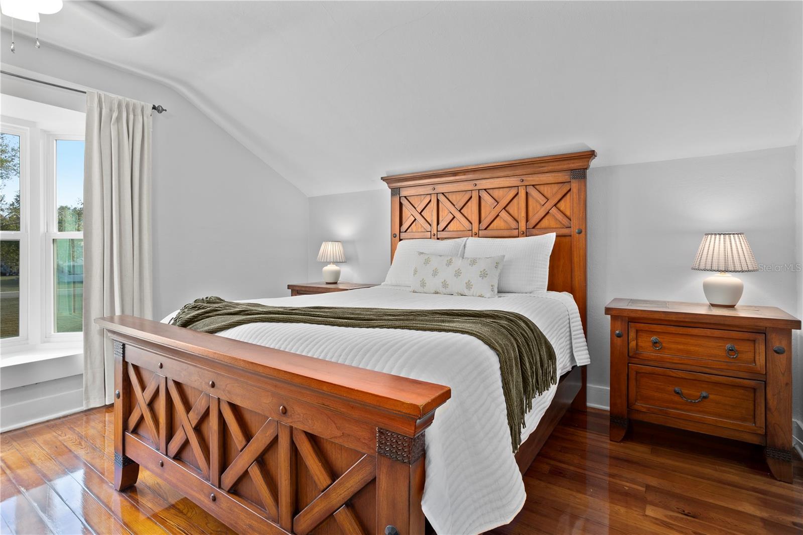 Image 21 of 60 For 517 Main Street